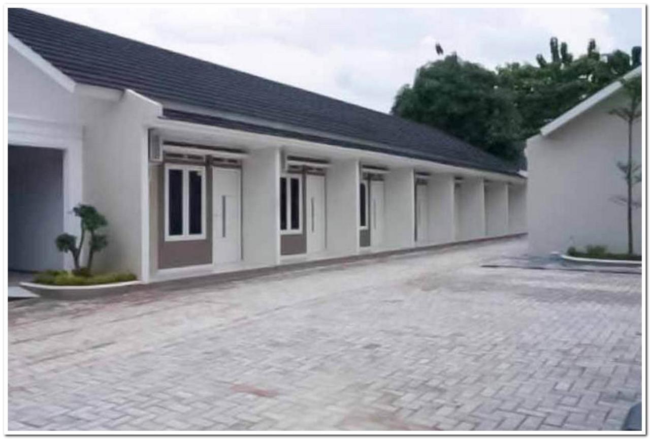 Syukur Guesthouse Syariah Near Exit Toll Cikopo Redpartner Cikampek Exterior foto